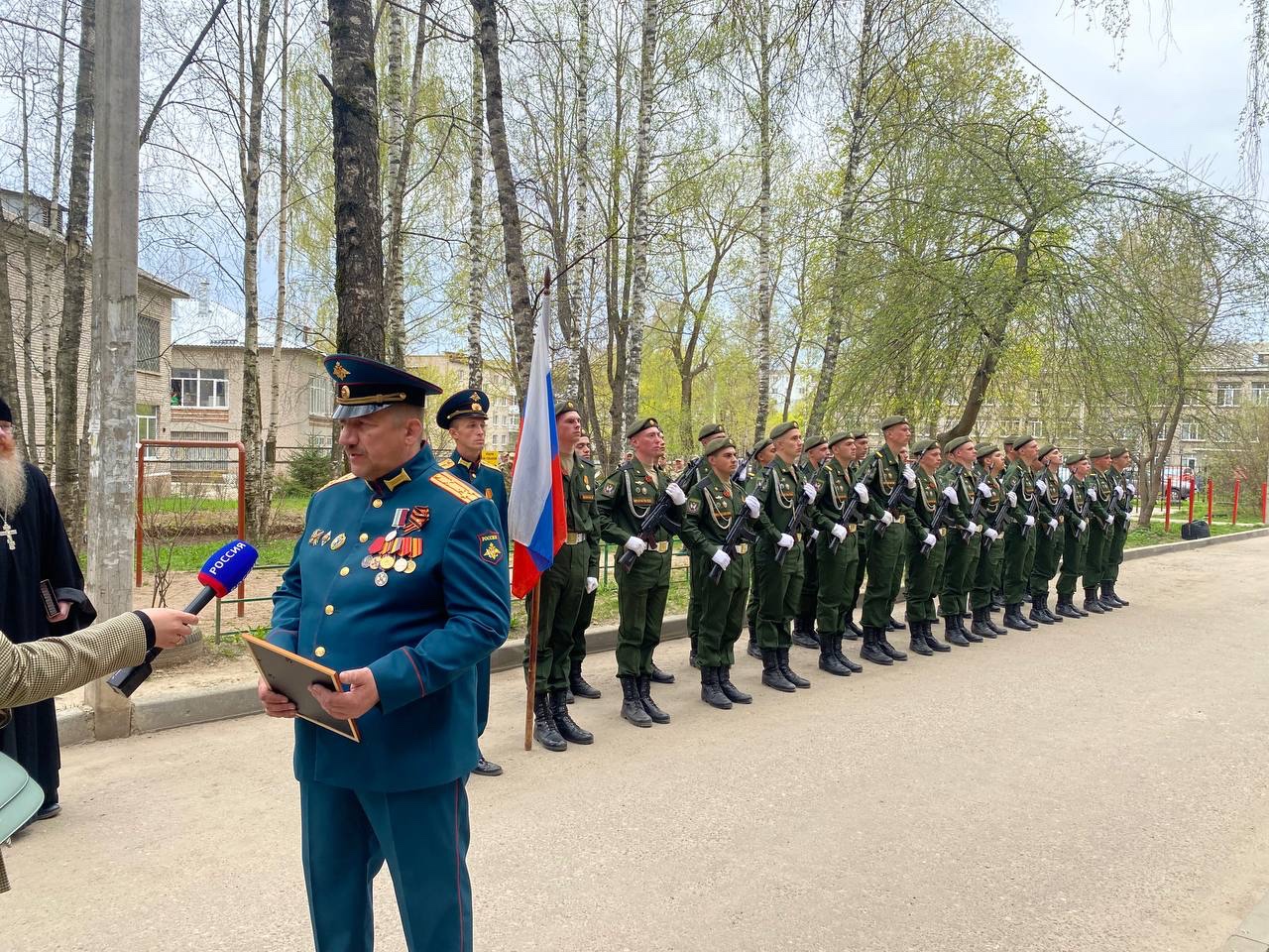 Священник поздравил ветеранов Великой Отечественной войны | 07.05.2022 |  Смоленск - БезФормата