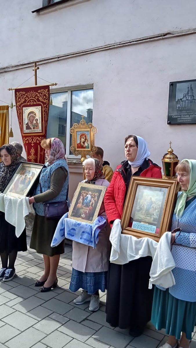 Состоялся крестный ход в День Святого Духа в Велиже | 06.06.2023 | Смоленск  - БезФормата