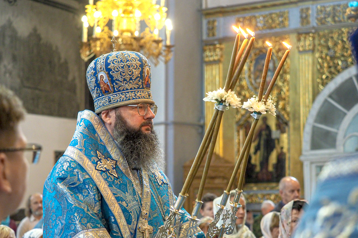 Отец Владимир Смоленский собор Белгород