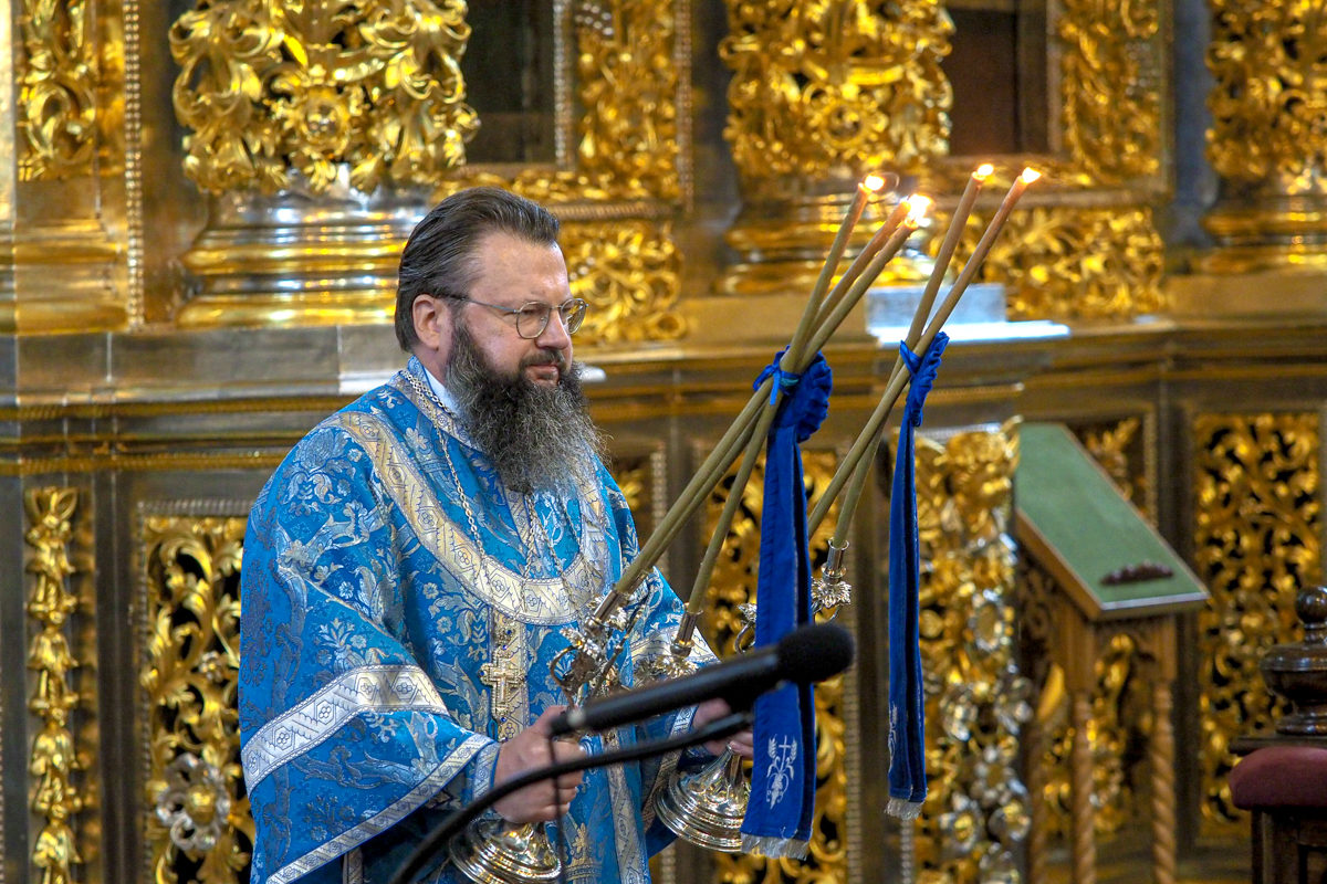 Отец Владимир Смоленский собор Белгород